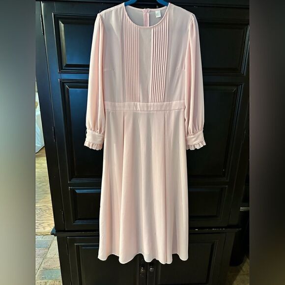 ARIANNE FIT AND FLARE DRESS - Picture 3 of 7